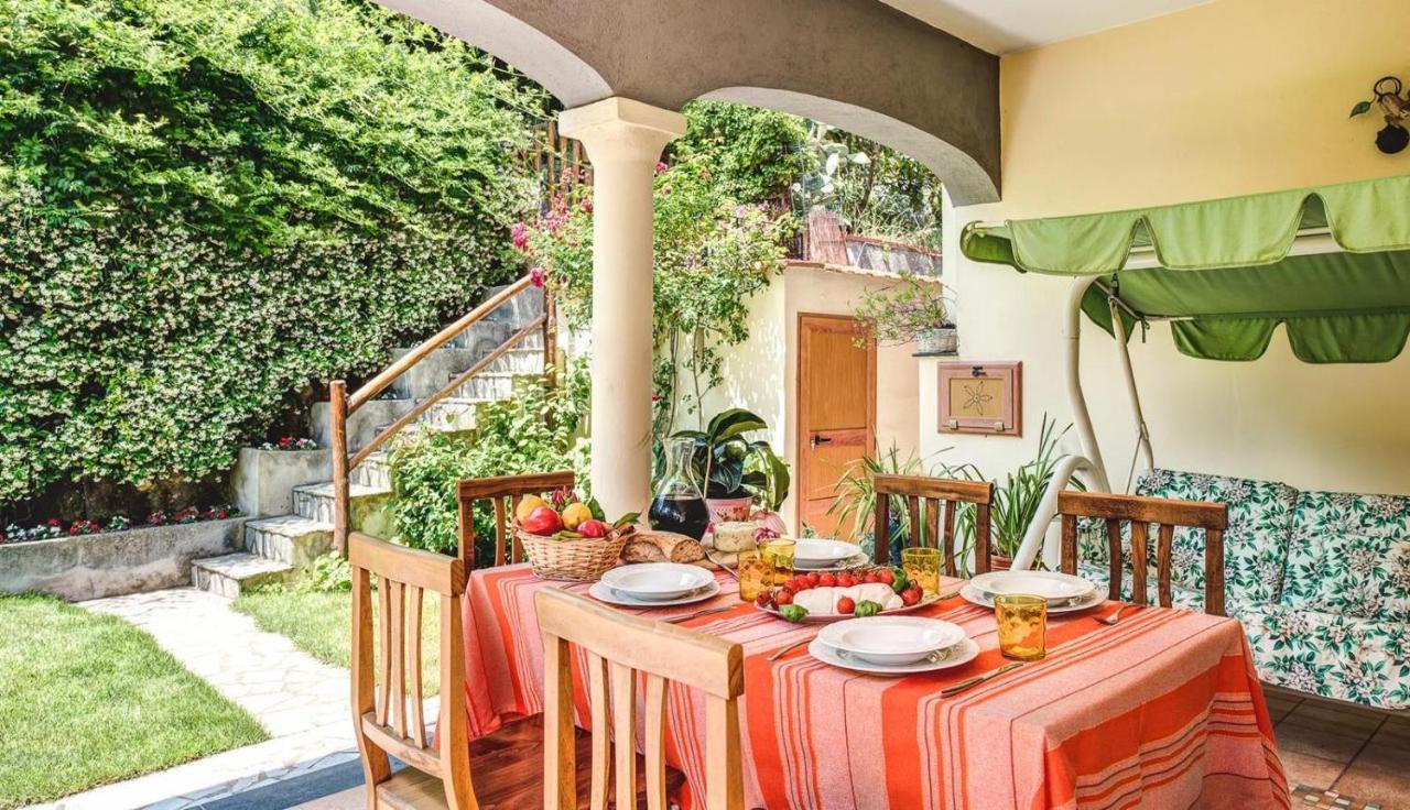 Villa Dei Fiori - Exclusive Villa With Garden In Sorrento Coast Vico Equense Eksteriør billede